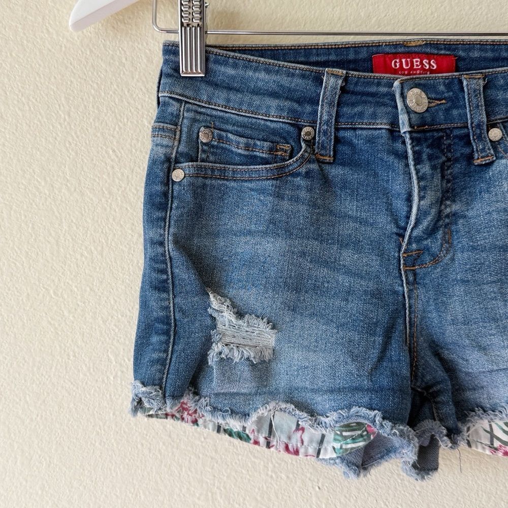 Guess Triangle Guess Logo Distressed Cutoff Shorts - Picture 2 of 8